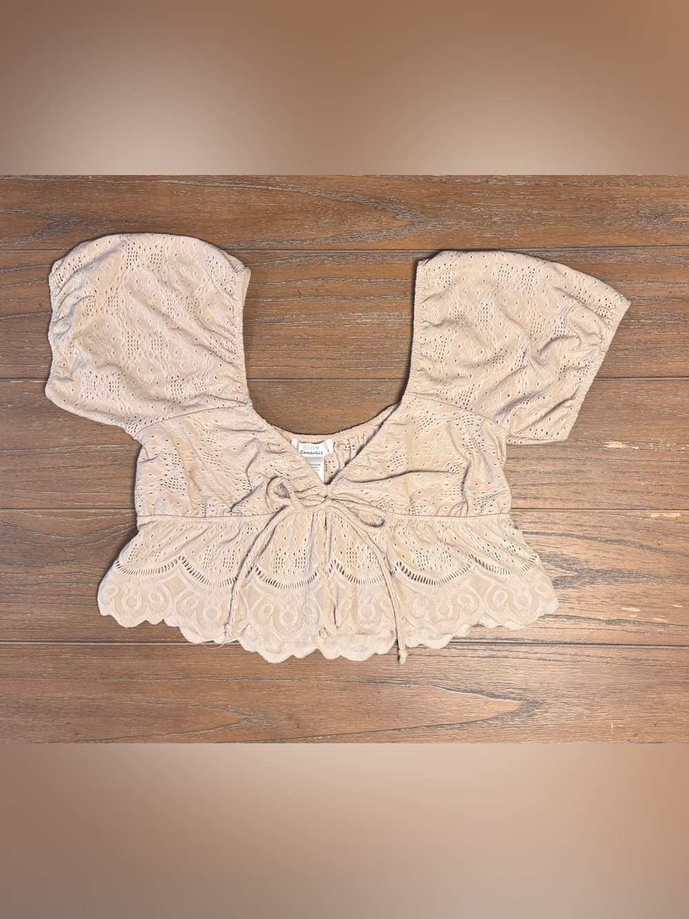 URBAN Romantics Cream Eyelet Tie-Front Crop Top #114